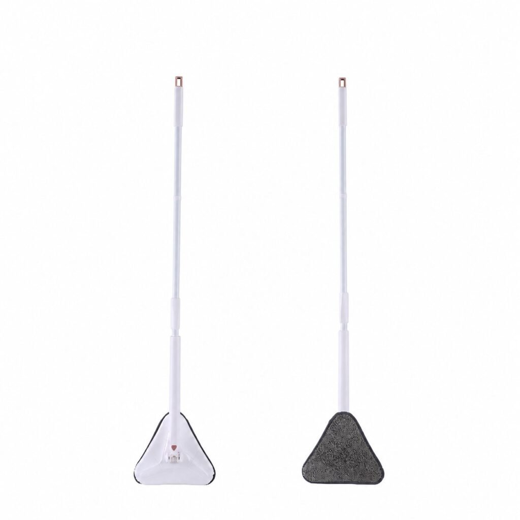 Hands-Free Wringing Triangle Mop, Four Pads